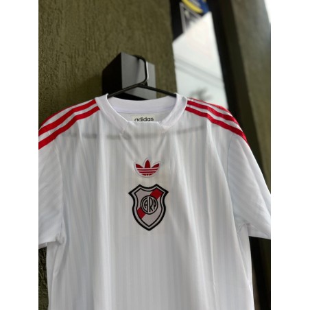 River Retro